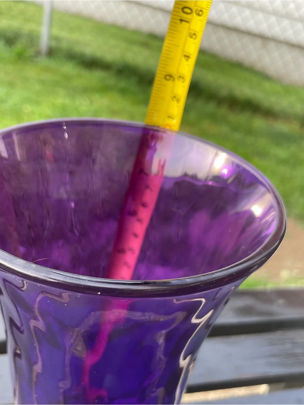 Vtg LIBBEY Purple Hand Blown Glass Vase 8”